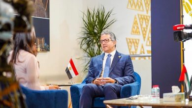 وزير السياحة والآثار يختتم زيارته لدولة الإمارات العربية المتحدة بعقد