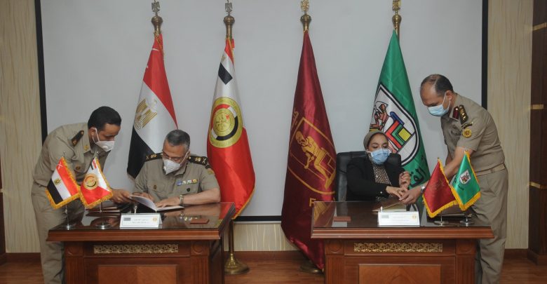القوات المسلحة توقع بروتوكول تعاون مع كلية الطب بجامعة القاهرة ...