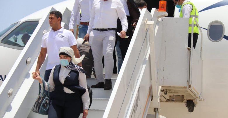 وصول أول طائرة لشركة مصر للطيران إلى مطار برنيس الدولى