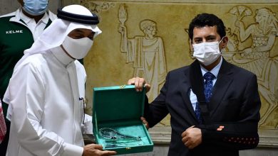 وزير الرياضة يستقبل منتخب السعودية للإسكواش