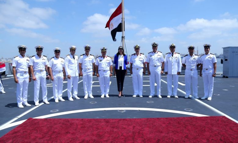 وزارة الهجرة تنظم زيارة لوفد الشباب المصرى واليونانى والقبرصى إلى قاعدة رأس التين البحرية بالأسكندرية